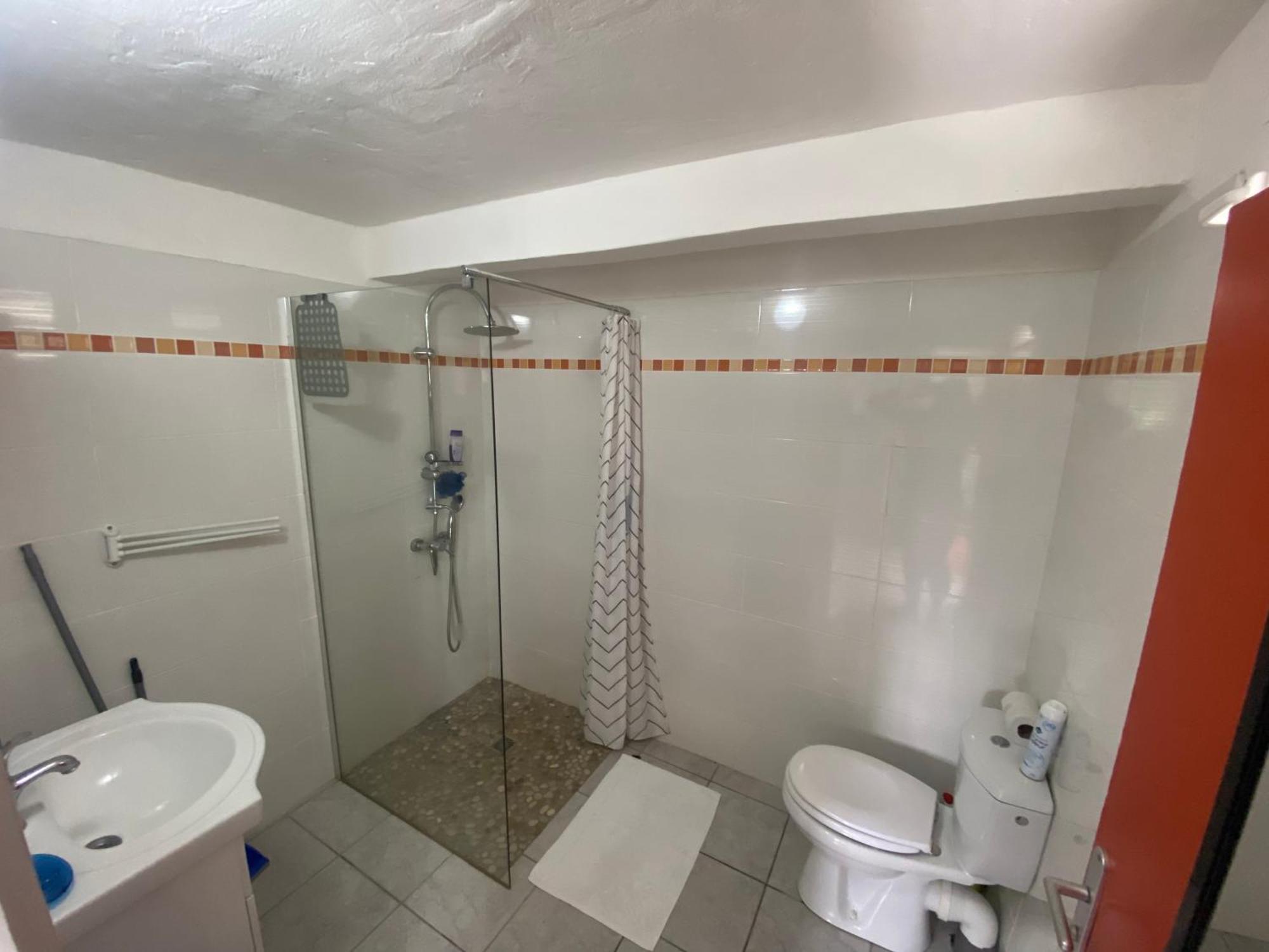 Logement De 40M2 Avec Terrasse, Moderne Et Equipe Petit-Canal Ngoại thất bức ảnh