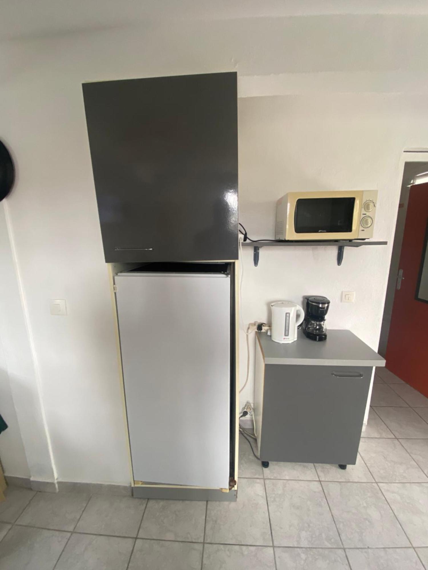 Logement De 40M2 Avec Terrasse, Moderne Et Equipe Petit-Canal Ngoại thất bức ảnh