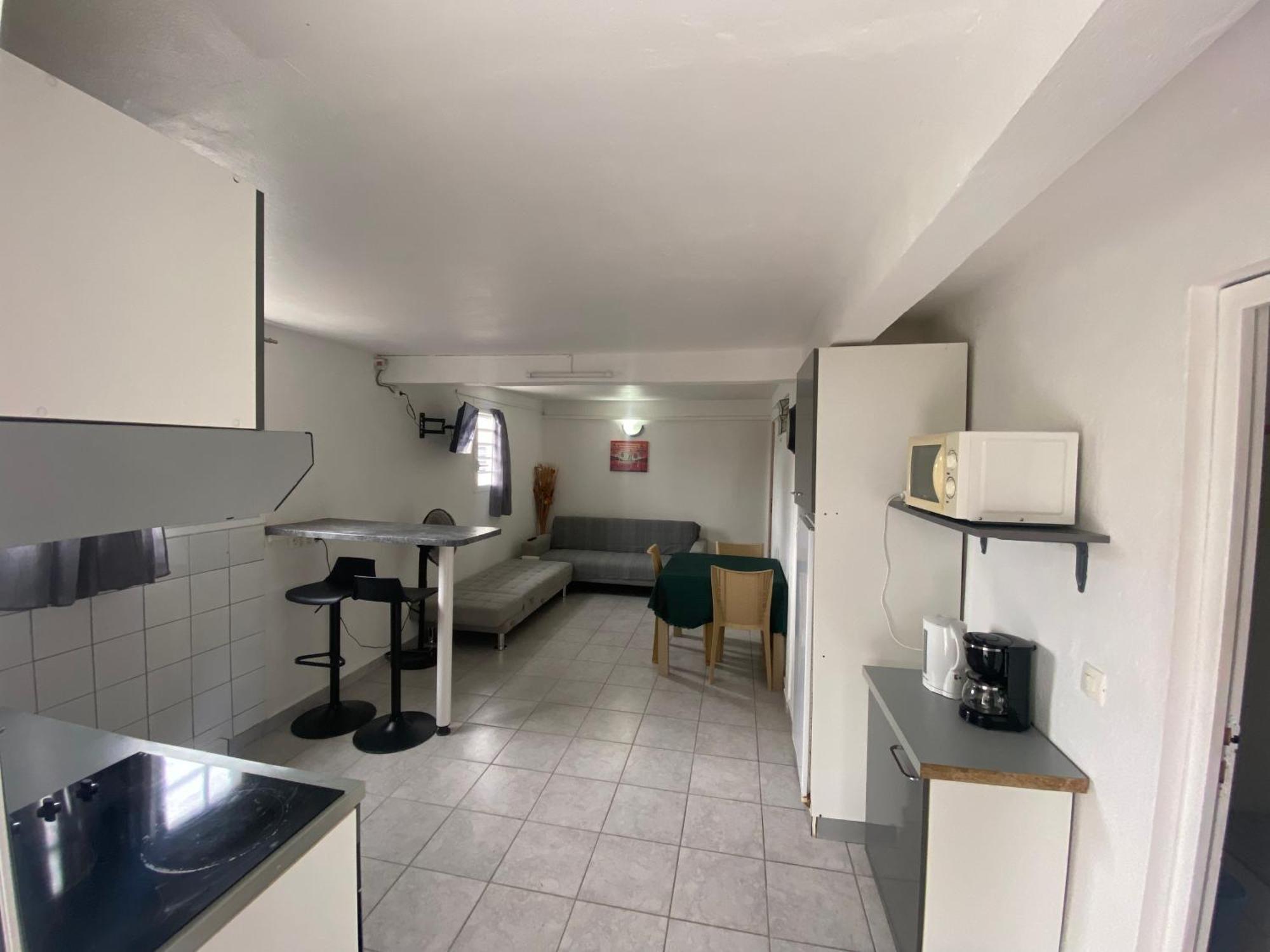 Logement De 40M2 Avec Terrasse, Moderne Et Equipe Petit-Canal Ngoại thất bức ảnh